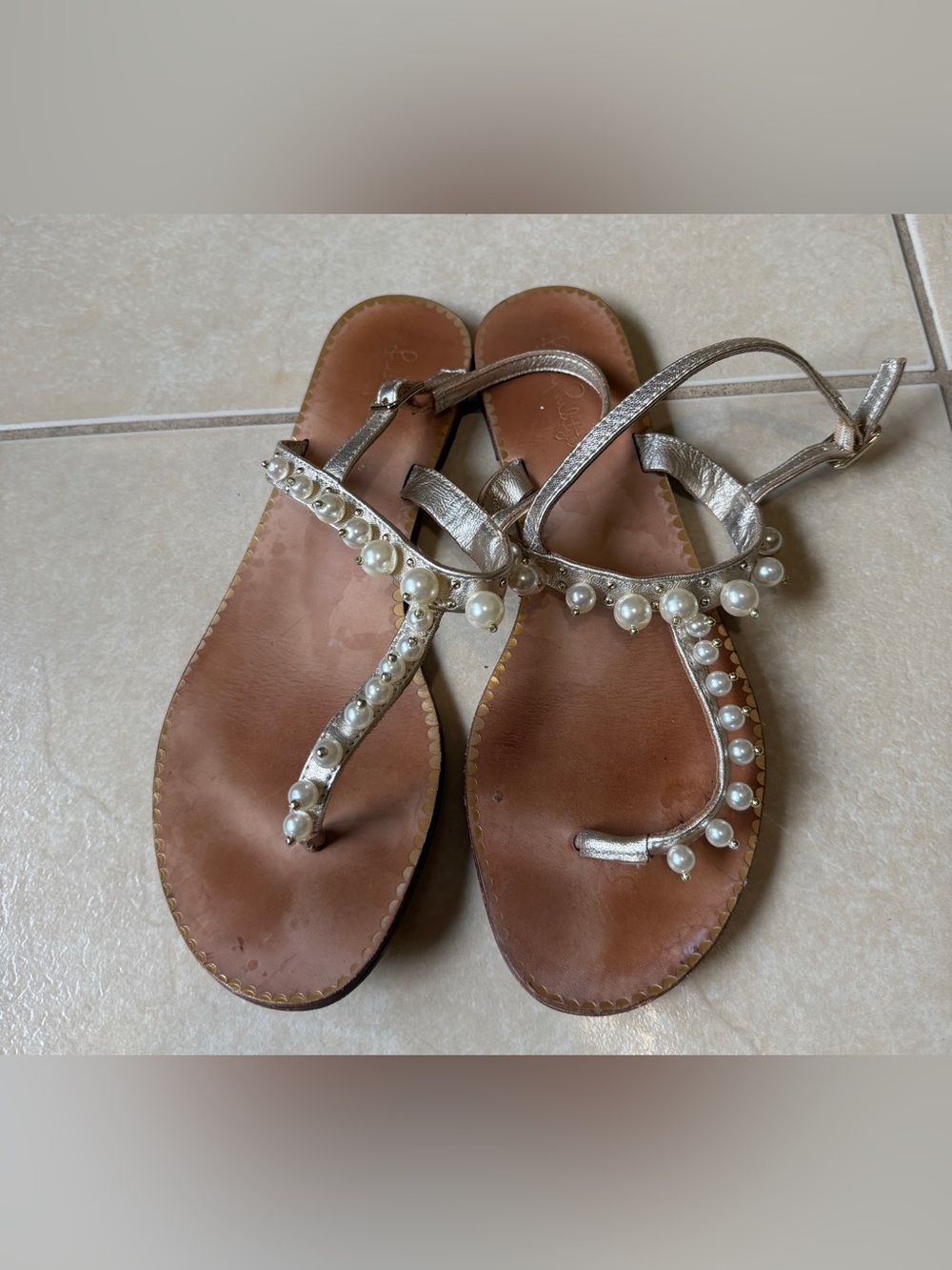 Lilly Pulitzer Pearl T-Strap Gold Metallic Flat Thong Sandals Size 8.5 Summer